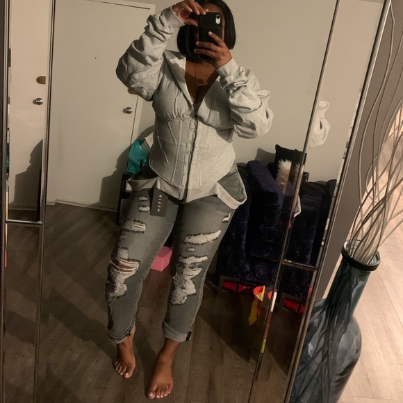 Women’s Grey Skinny Jeans w/ GREAT STRETCH!!! - Picture 3 of 3